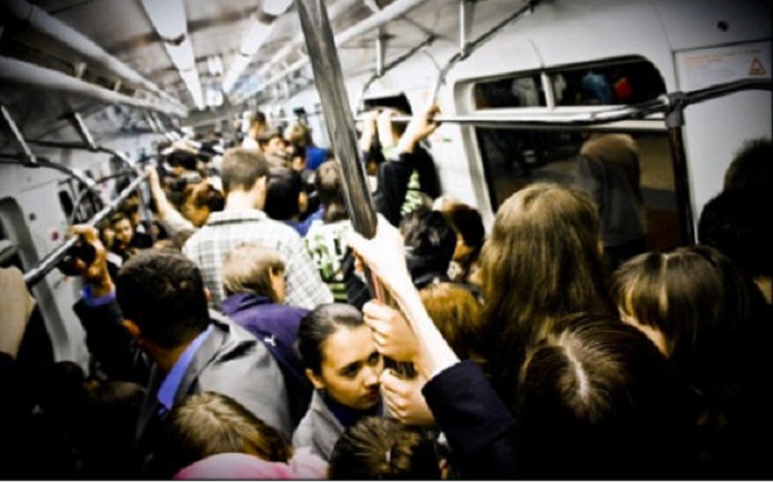 Bakı metrosunda təşviş - Sərnişinin ürəyi getdi